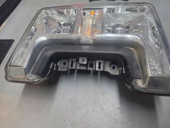 F350 super duty head lamp 2019   OEM