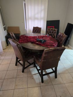 Dinning table with chairs