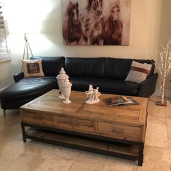 Ottoman Cocktail Table 32x52