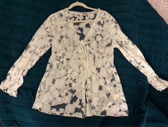 White lace tie top