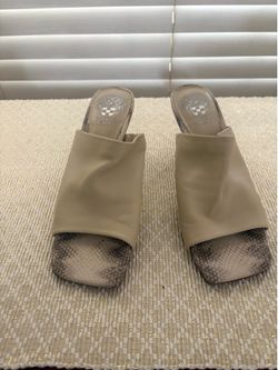 Ladies Vince Camuto size 6 1/2