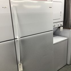 New Scratch And Dent Whirlpool 19 Cu Ft Top And Bottom Fridge. 1 year Warranty 