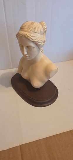 Venus de Milo Bust