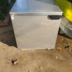 Restaurant Mini Fridge 