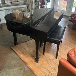 Suzuki GP-3 Mini-Grand Digital Piano — Needs Key Repair — Excellent Project Piano