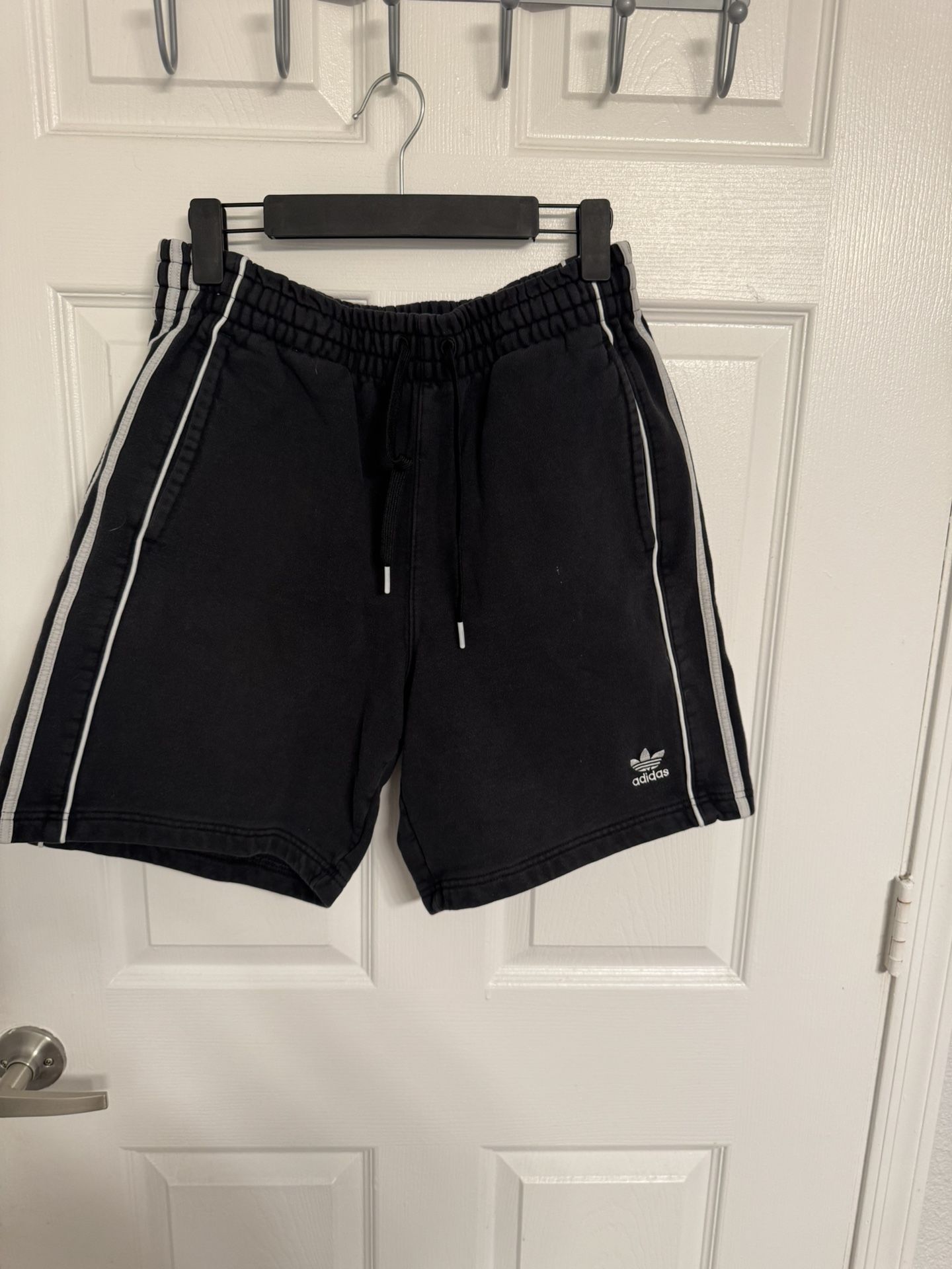 Men’s Adidas Black Athletic Shorts Size L