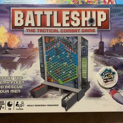 Battleship The Tactical Combat Game 2005 Edition 