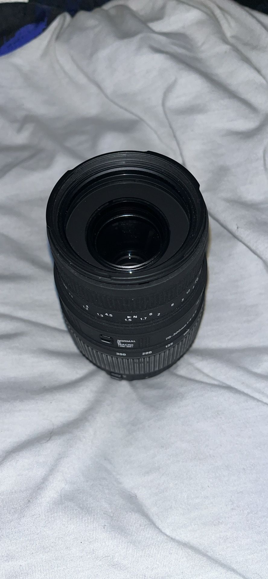 Sigma Ef 70-300 zoom lens
