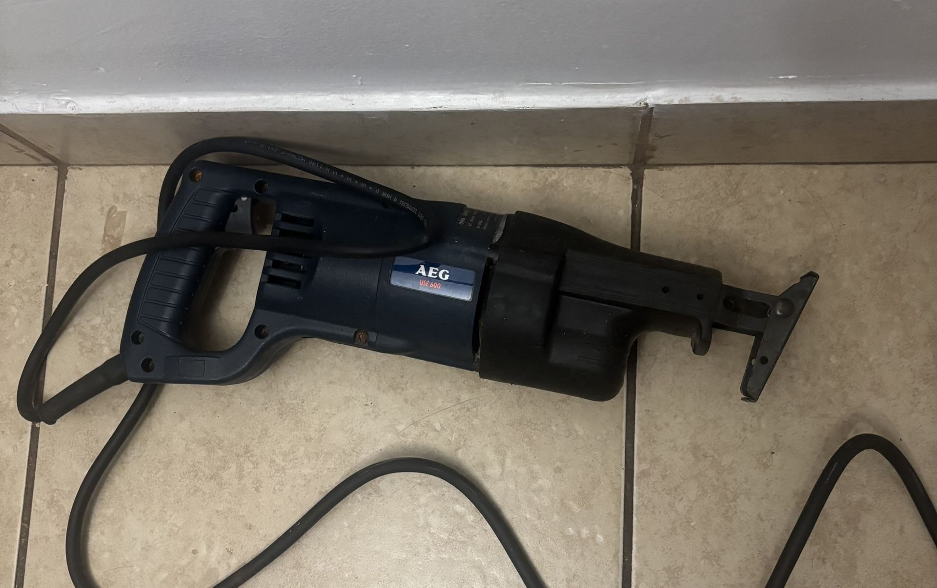 AEG USE 600 Reciprocating Saw (Sawzall)