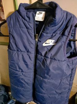 BOYS NIKE INSULATED PUFFER VEST SZ.6/7 YRS $0