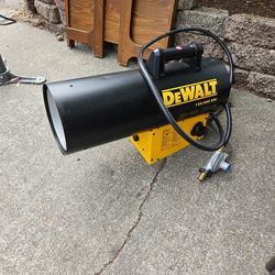 DEWALT Forced Air Propane