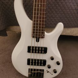 Yamaha TRBX305 5-String Guitar For Sale