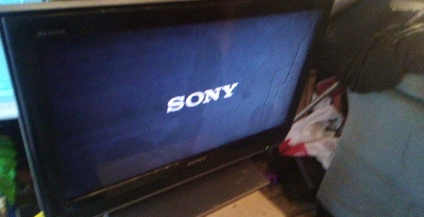 Sony Bravia L5000 26” HDTV

