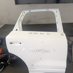 2019-2020-2021-2022-2023-2024 AUDI Q3 RIGHT REAR DOOR OEM USED 