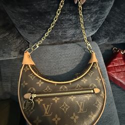 Louis Vuitton Loop Monogram