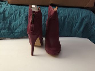 Michael Antonio burgundy size 6