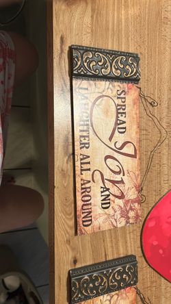 FRER 2 hanging signs