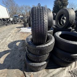 USED Set of 265/60/18 LAUFENN X FIT HT tires