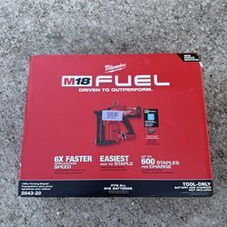 M18 FUEL 18-Volt  Cordless Utility Fencing Stapler