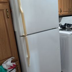 Magic Chef Refrigerator 