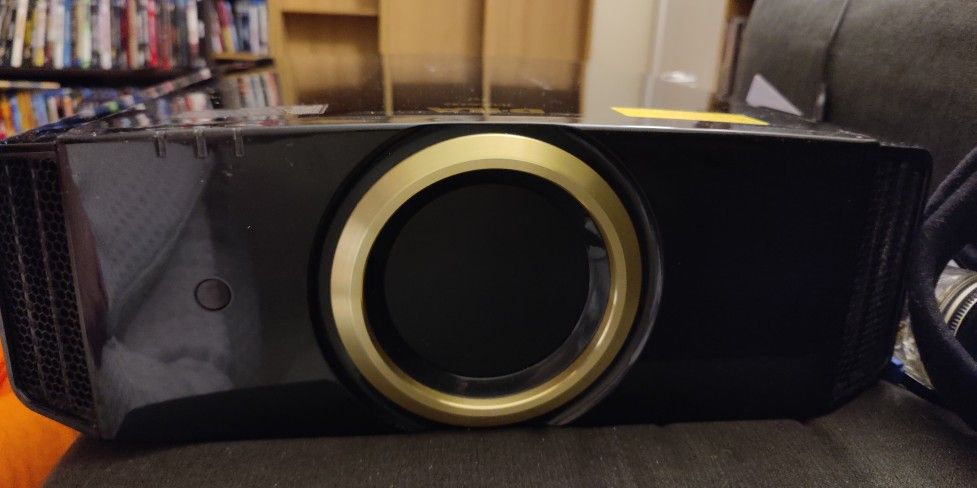 JVC RS600
