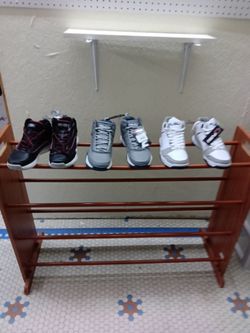 Men's Tennis size 7