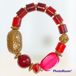 Red, pink and gold statement stretch bracelet (glass beads)