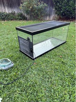 Reptile tank enclosure