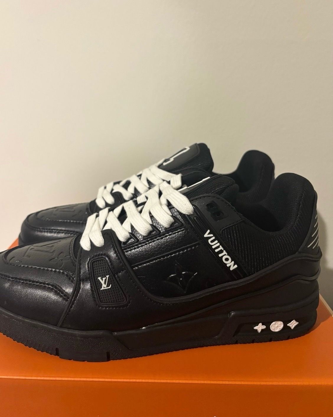 Louis Vuitton Trainer Sneaker Black/White
