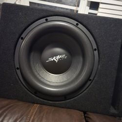 Skar  Sdr 12 In A Ported Ds18 Box With Amp 