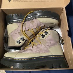 Dr. Martens Boury Olive 10