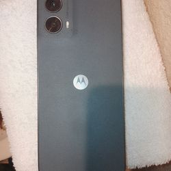 Motorola g 2024 and Motorola g 2025 both for a $100 metro phone