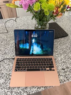 Apple MacBook Air – Rose Gold