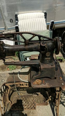 Singer 29-4