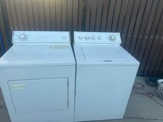 Whirlpool washer and electric dryer both in Great working condition! 50$ delivery 30 day warranty