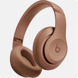 Beats Studio Pro x Kim Kardashian- $300