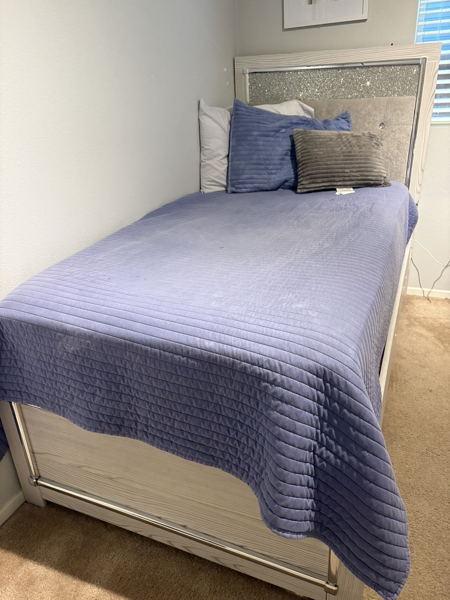 Twin Size Bedroom Set