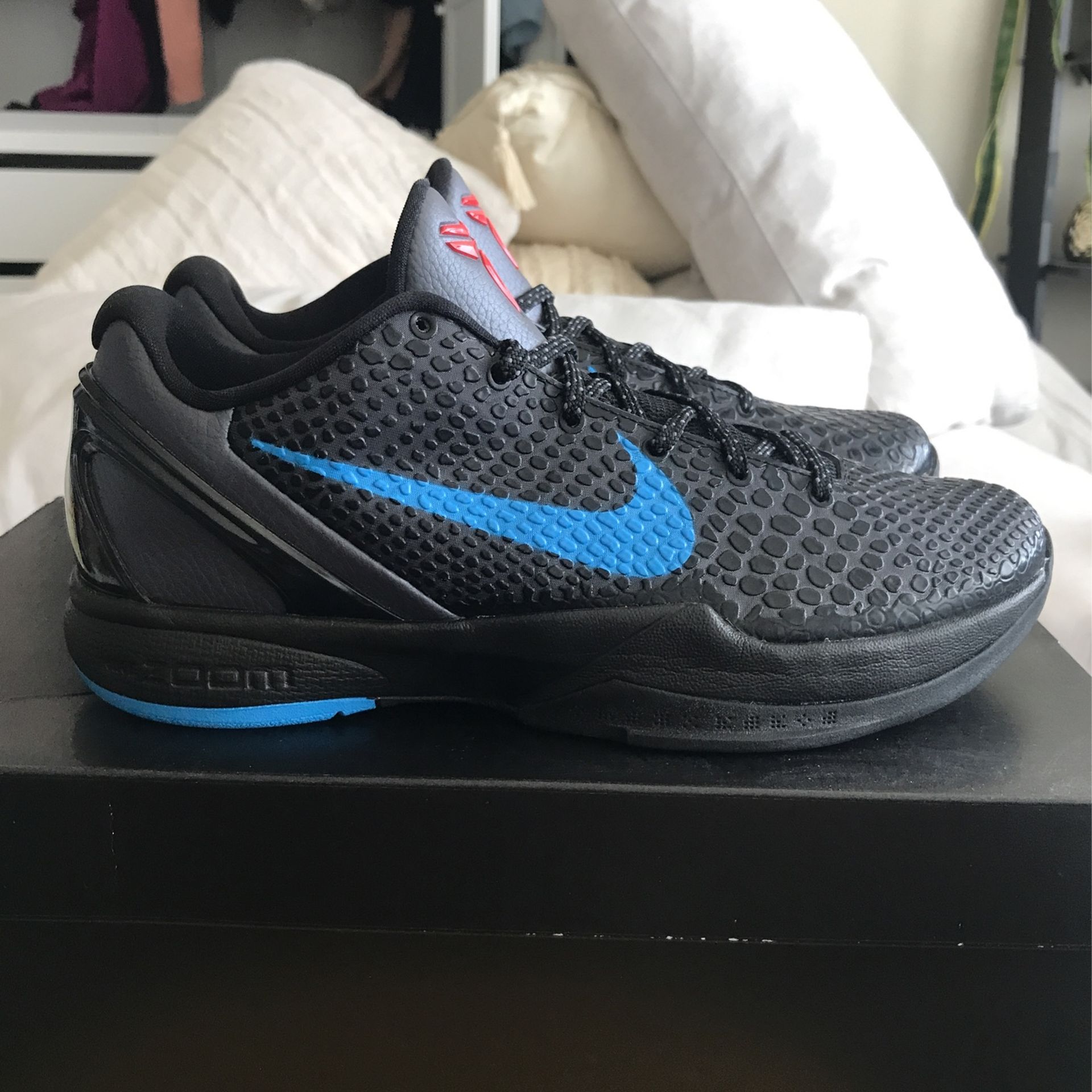 Kobe 6 Dark knight Size 9.5 for Sale in Hillsboro OR OfferUp