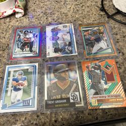 4 Baseball Cards And 2 Football Cards