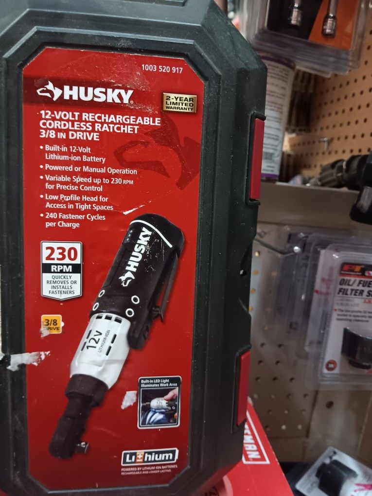 Husky 12V Rechargeable Cordless Ratchet 3/8" Drive.