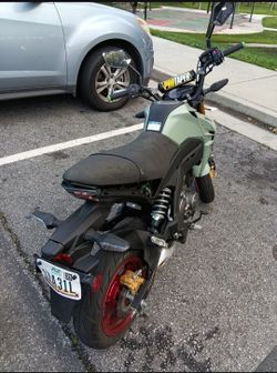 2023 Kawasaki Z125 pro