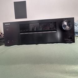 Onkyo Stereo (comes With Projector)