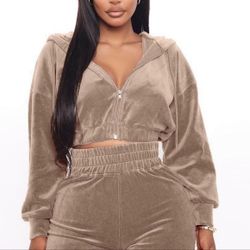 Soft Velour Brown Cropped zip up Hoodie Over sized S Pit to pit 21&quot; 