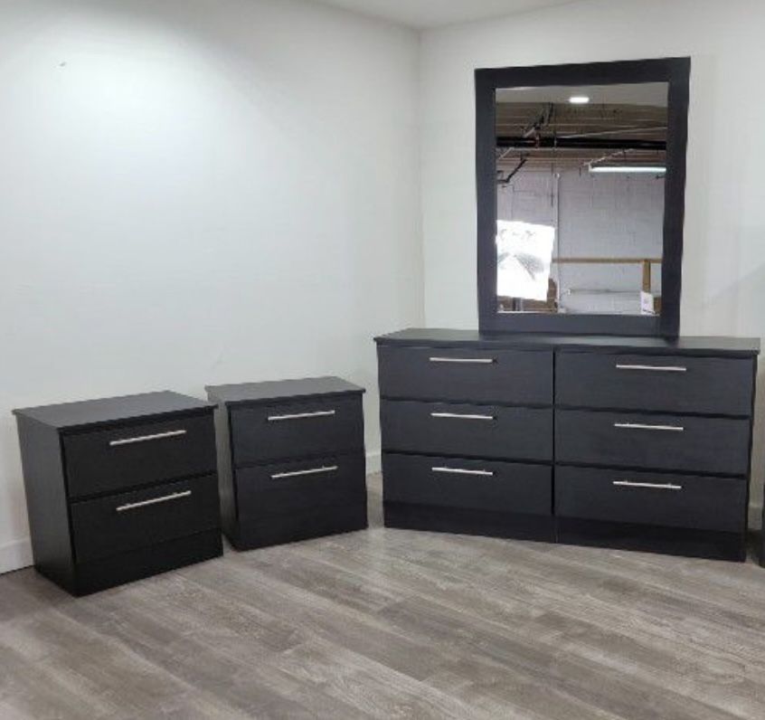 Dresser Whit Mirror And 2 Nightstands - Cómoda Con Espejo Y 2 Mesitas De Noche