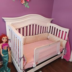 White Crib/toddler Bed