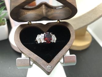 Natural Garnet Ring (925 Frame)