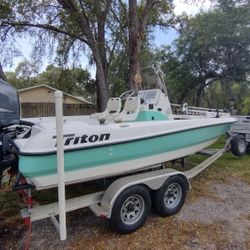 19' Triton