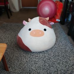 Rare SquishMallow *Ronnie The Cow" 🐄🐮