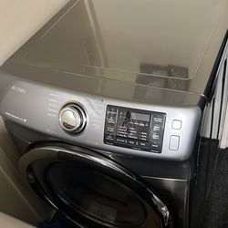 2017 Samsung Washer and Dryer Set
