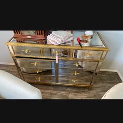 Pier 1 Hayworth Dresser